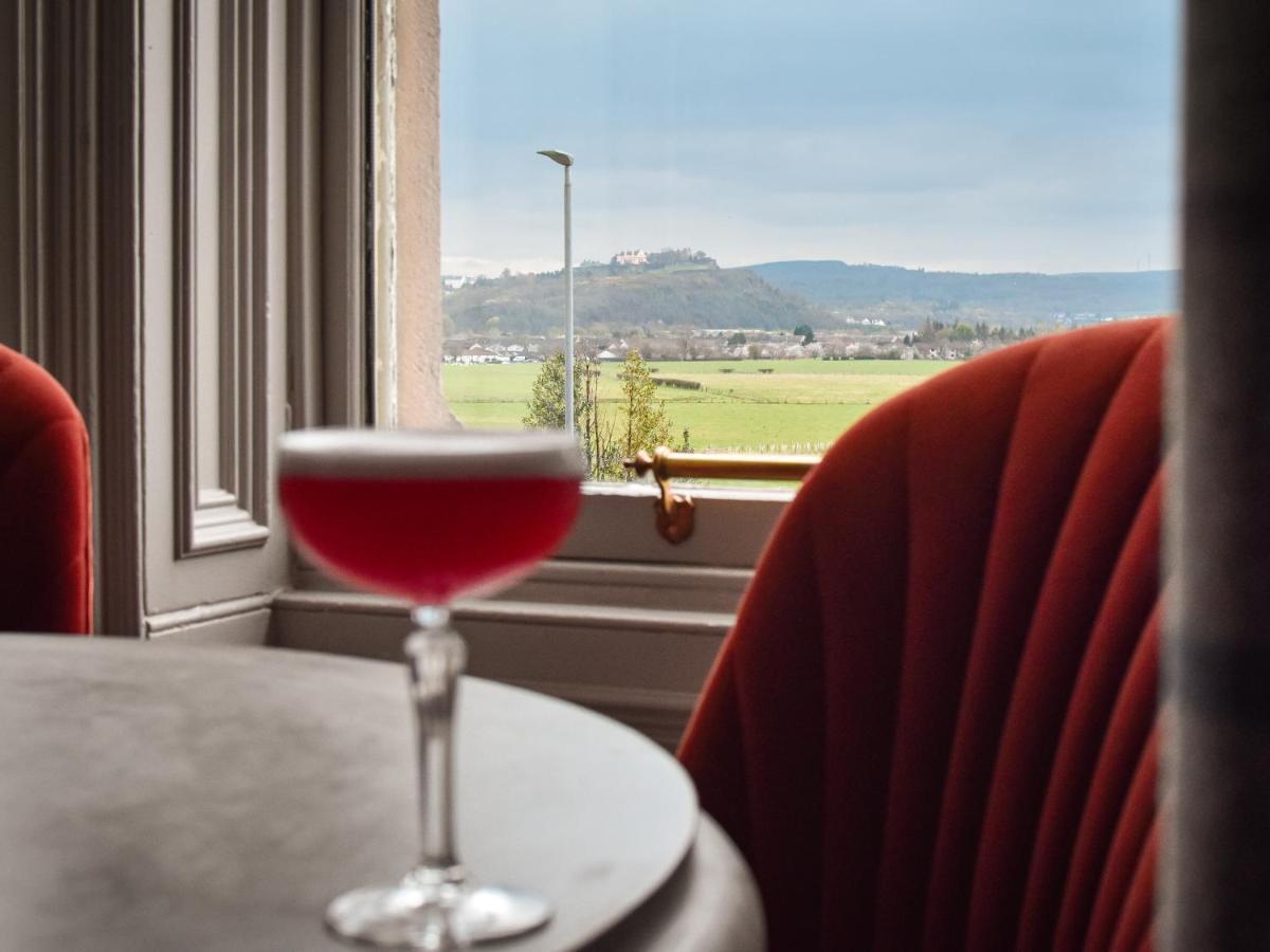 The Meadowpark Bar, Kitchen & Rooms 斯特灵 外观 照片